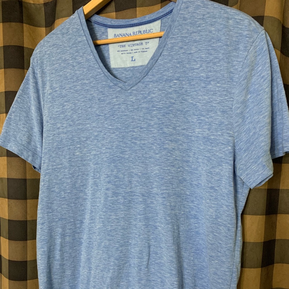Banana Republic V-Neck Tee